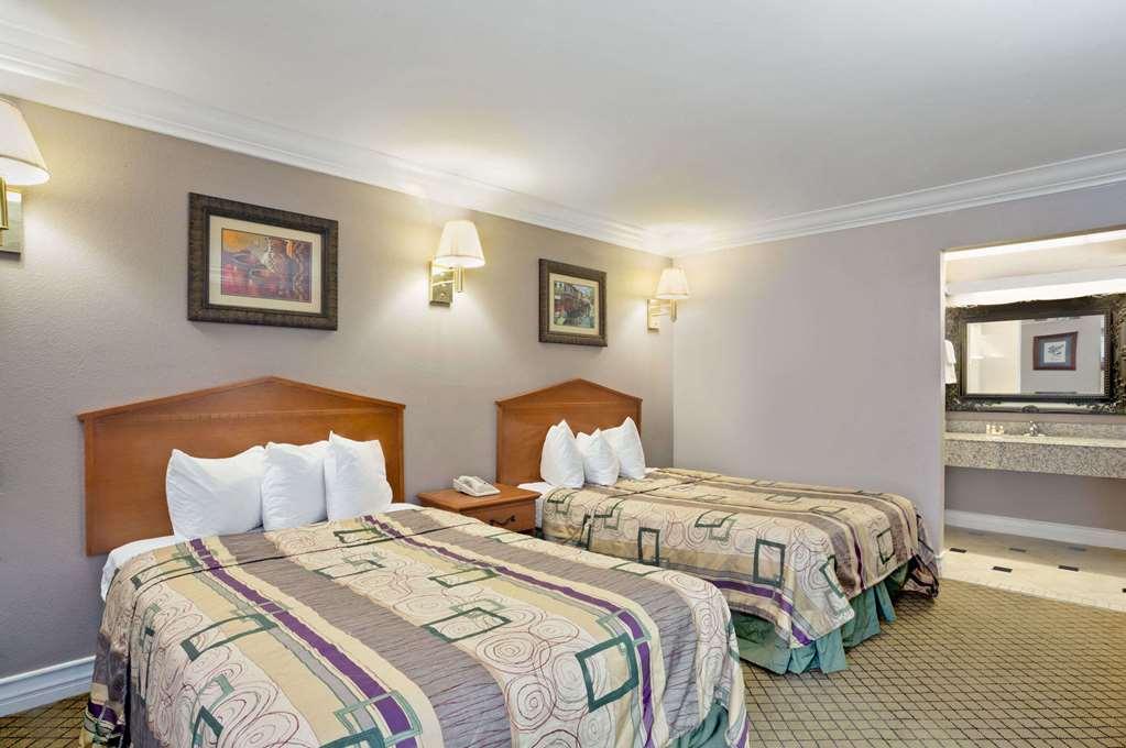 Baymont By Wyndham College Park Atlanta Airport South Otel Dış mekan fotoğraf