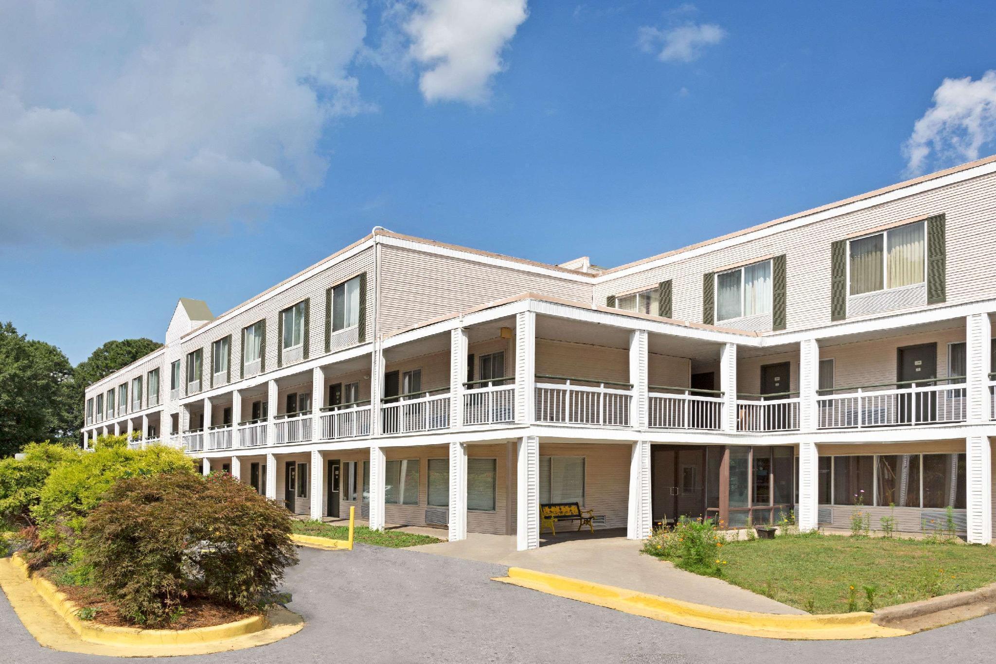 Baymont By Wyndham College Park Atlanta Airport South Otel Dış mekan fotoğraf