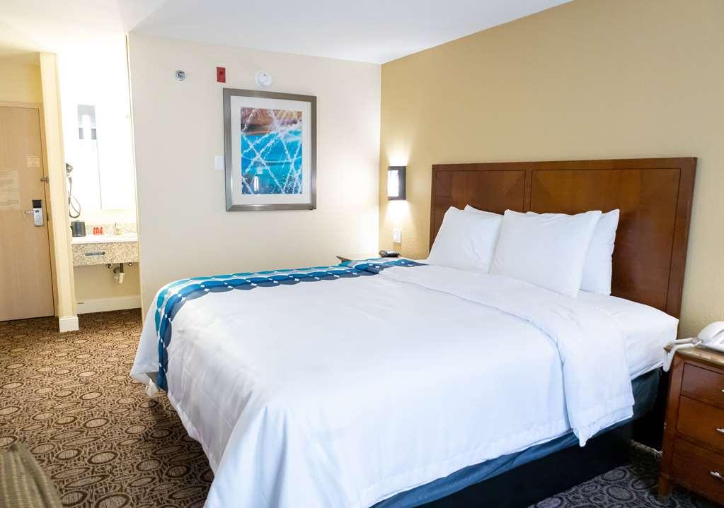 Baymont By Wyndham College Park Atlanta Airport South Otel Oda fotoğraf