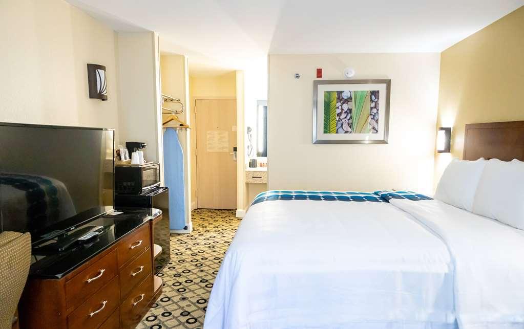 Baymont By Wyndham College Park Atlanta Airport South Otel Oda fotoğraf